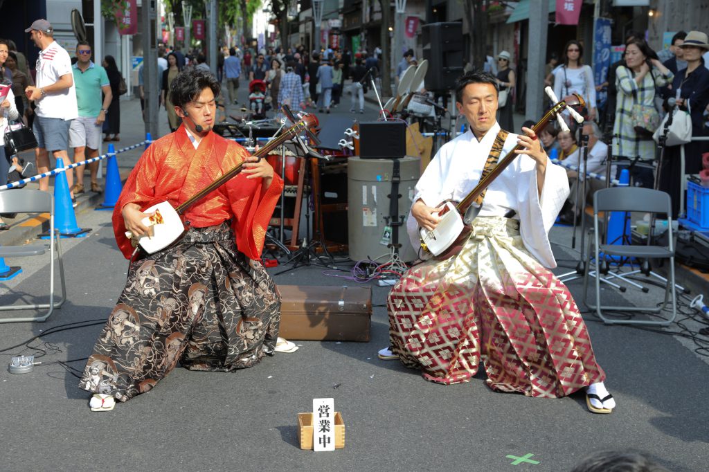 Traditional music at Kagurazaka Street Stage O-edo tour